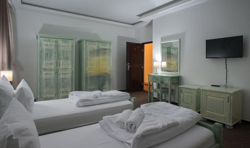 Hotel Trim Nikšić Екстериор снимка