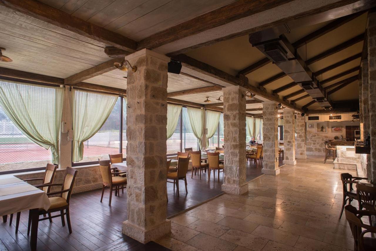 Hotel Trim Nikšić Екстериор снимка
